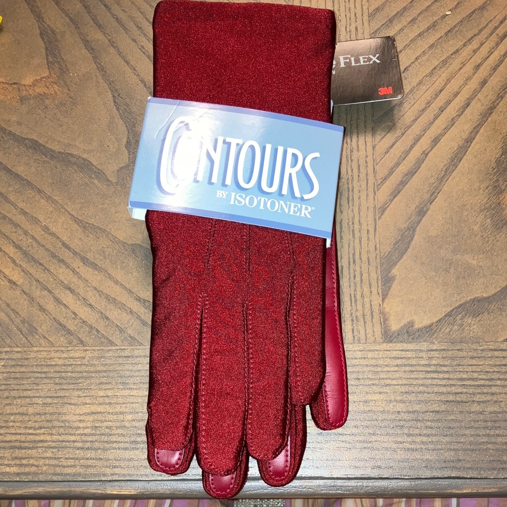 NWT Isotoner women’s Deep Red Gloves